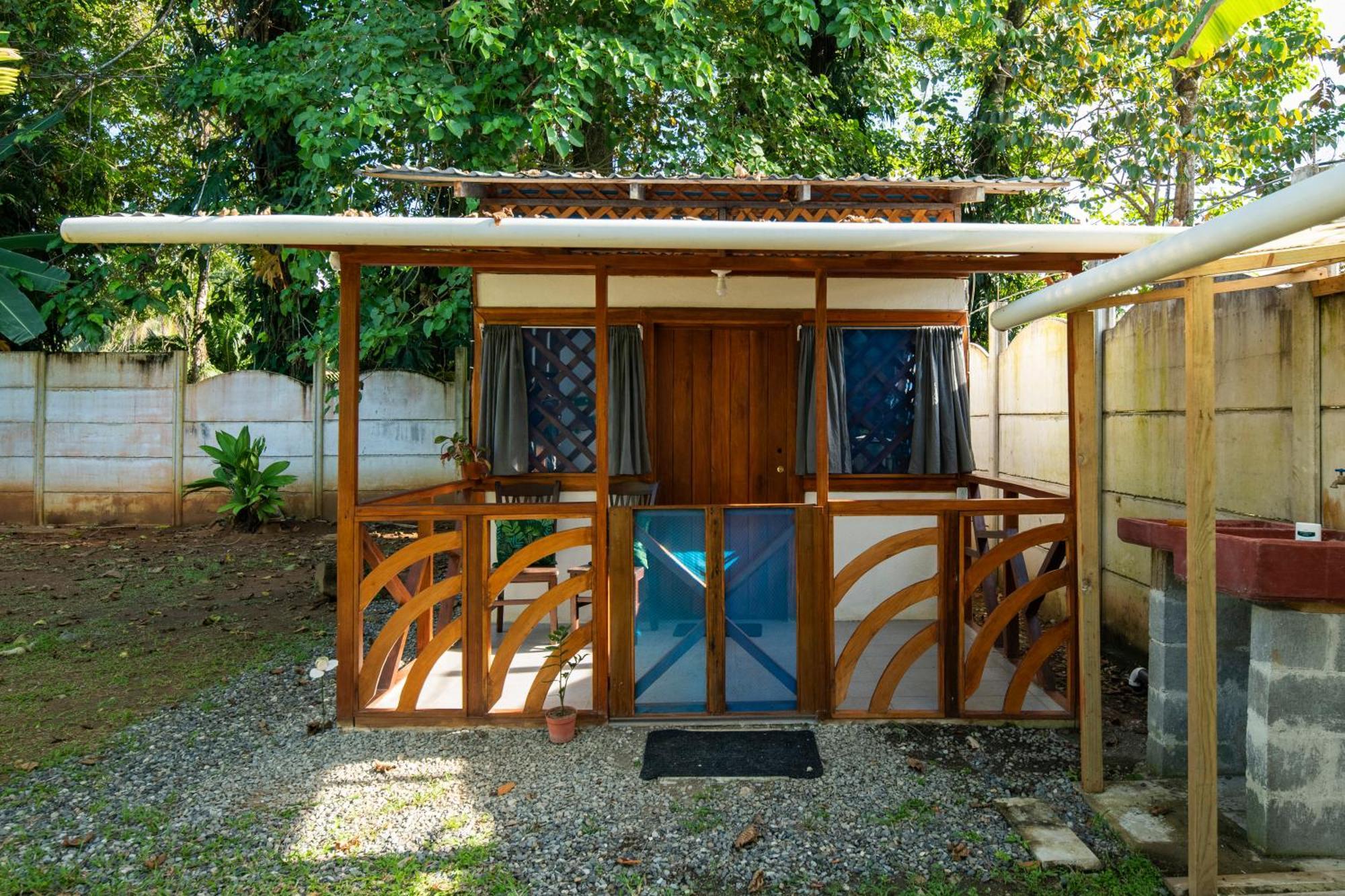 Casa Blanca Beachfront House With Shared Pool Access Pangea Lodge Manzanillo  Luaran gambar