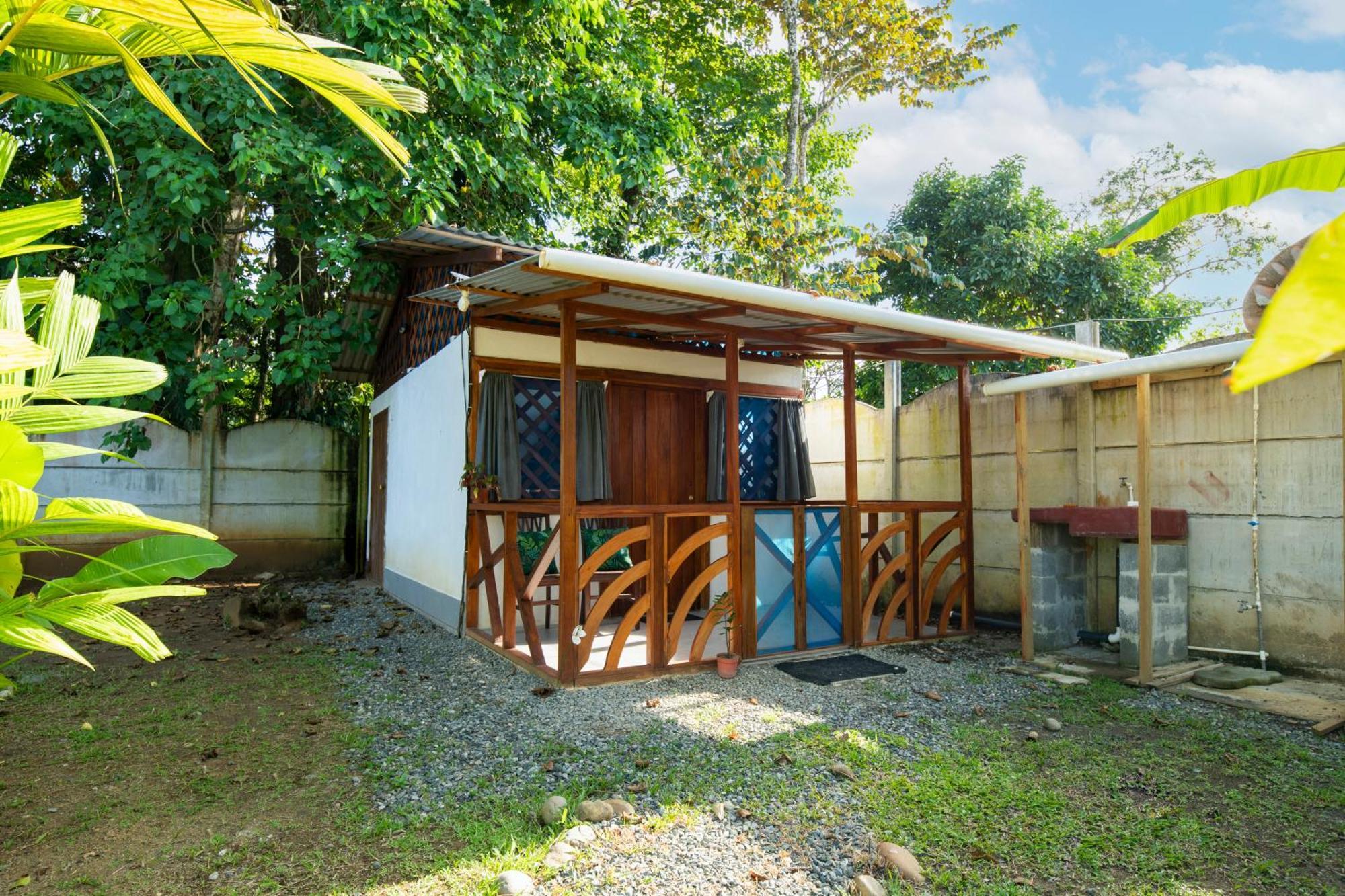 Casa Blanca Beachfront House With Shared Pool Access Pangea Lodge Manzanillo  Luaran gambar