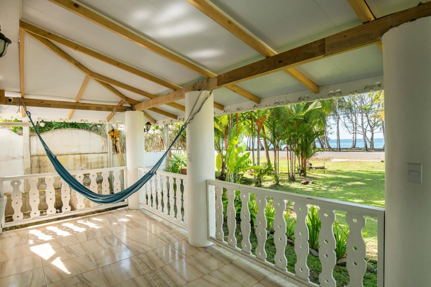 Casa Blanca Beachfront House With Shared Pool Access Pangea Lodge Manzanillo  Luaran gambar